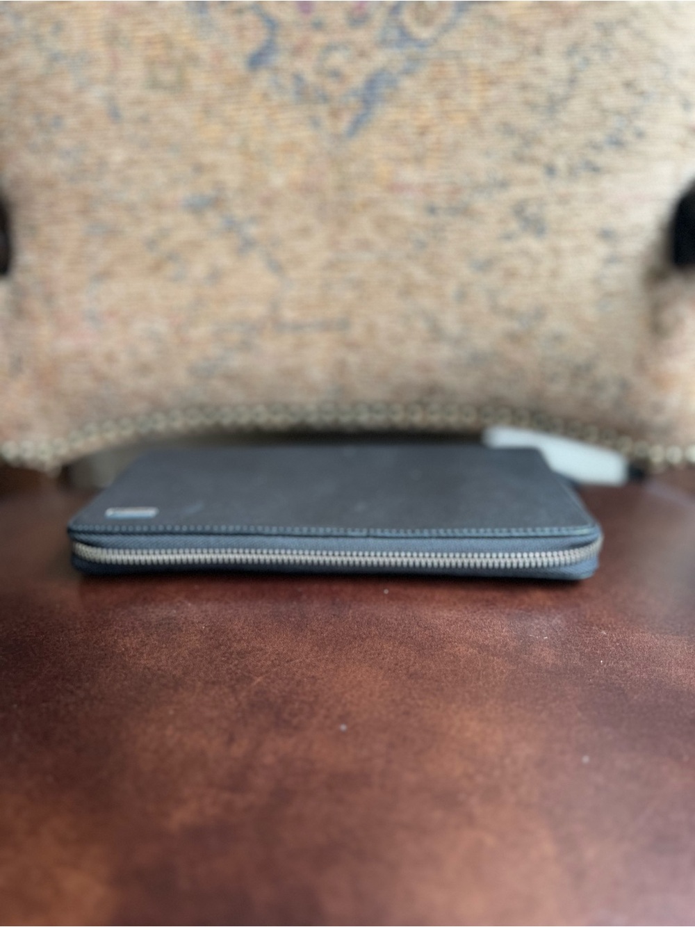 Victorinox Zip Around Continental/Travel Wallet - Picture 4 of 8